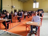 Matura 2023 w Zespole Szkół przy Teatralnej w Pile. Maturzyści piszą egzamin z języka polskiego 