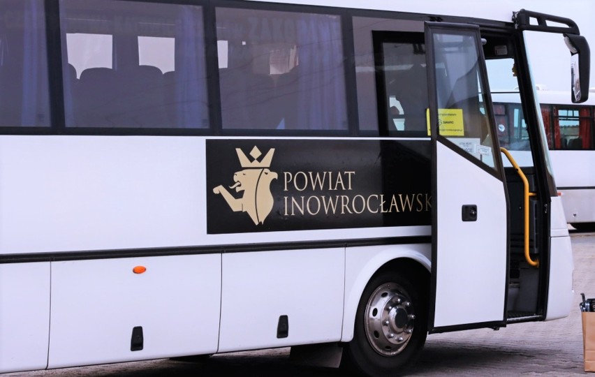 Powiat inowrocławski. Autobusy obsługują już nowe linie utworzone przez starostwo na terenie powiatu inowrocławskiego. Zdjęcia