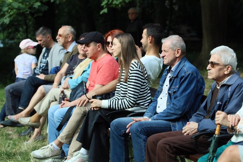 Lublin. Koncert Młodzieżowej Akademickiej Orkiestry Symfonicznej "Słobożański" odbył się w Ogrodzie Saskim