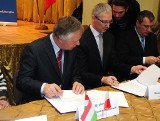 Rektor UMCS, burmistrz Hajduboszormeny i burmistrz Kraśnika podpisali porozumienie o współpracy FOTO