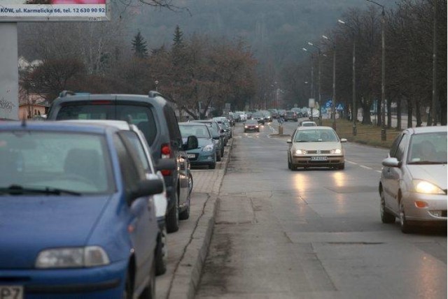 Będzie remont wokół Błoń. Wymienią asfalt na Focha i Królowej Jadwigi