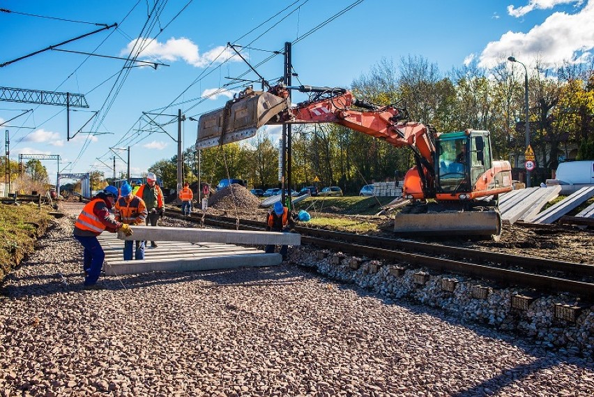 Następna stacja: modernizacja!  Inwestujemy w bezpieczeństwo Twojej podróży! 