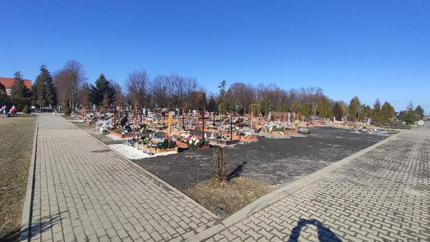 Cmentarz w Żarach