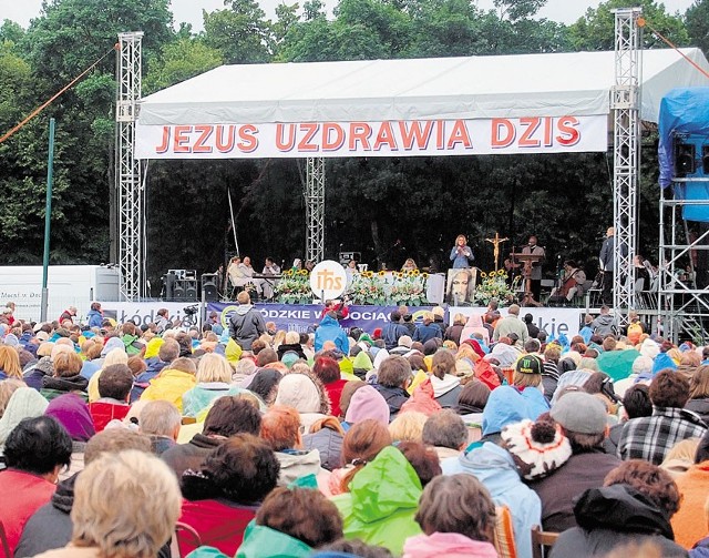 Na spotkanie z uzdrowicielem z Ugandy sprzedano blisko 10 tys. biletów.