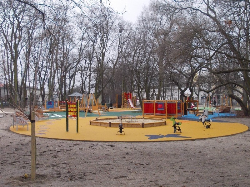 Plac zabaw w Ogródku Jordanowskim już prawie gotowy