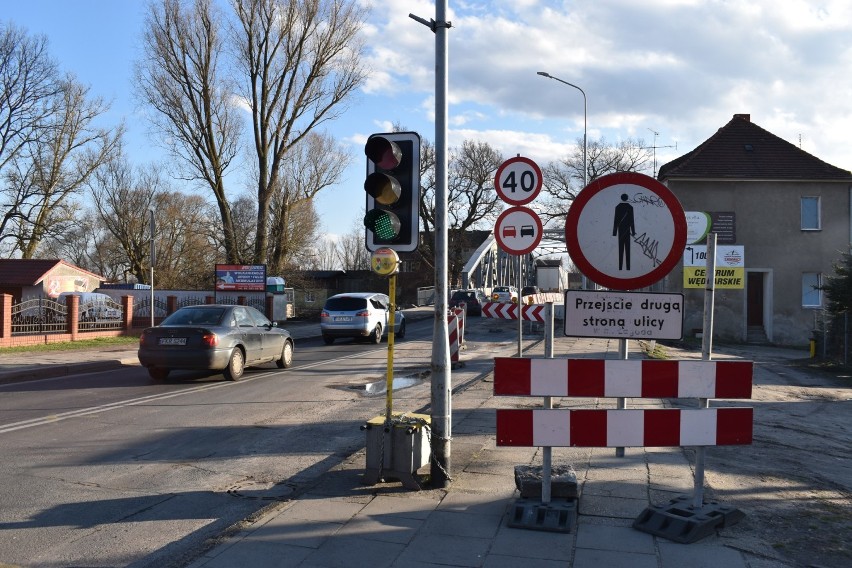 Na zakończenie prac przy moście Elizy trzeba będzie poczekać...