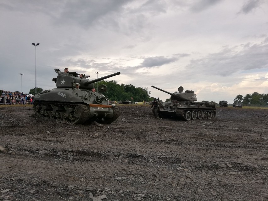 Operacja Południe 2019. Zobacz ZDJĘCIA z drugiego dnia! Efektowne pokazy i prezentacja pojazdów militarnych na terenach ZIAD-u