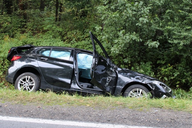 Kierował bmw pod wpływem narkotyków doprowadził do kolizji, po czym zbiegł. Został odnaleziony w lesie.