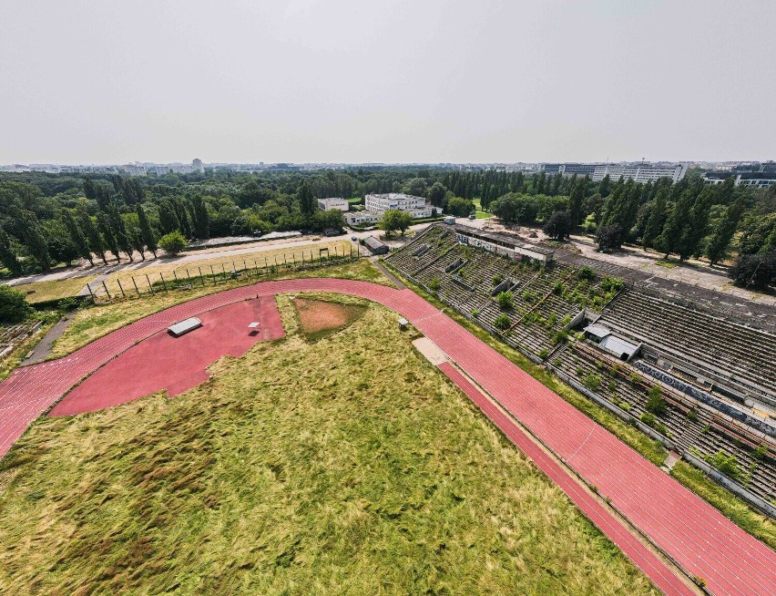 Rewitalizacja Skry. Podpisano umowę na I etap przebudowy. Będą boiska, stadion i hala sportowa. Skąd na to wszystko pieniądze?