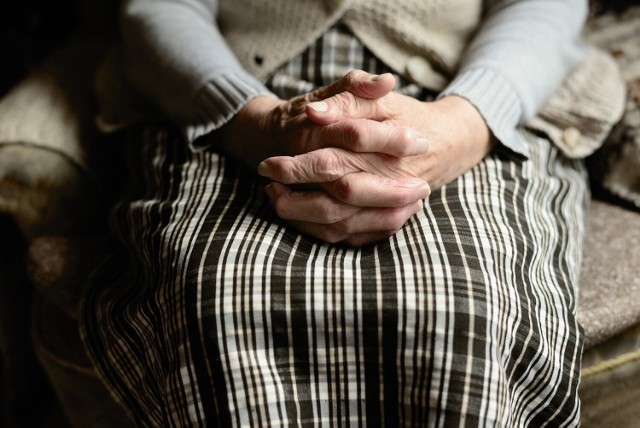 Seniorka oszukana w Legnicy/Zdjęcie ilustracyjne