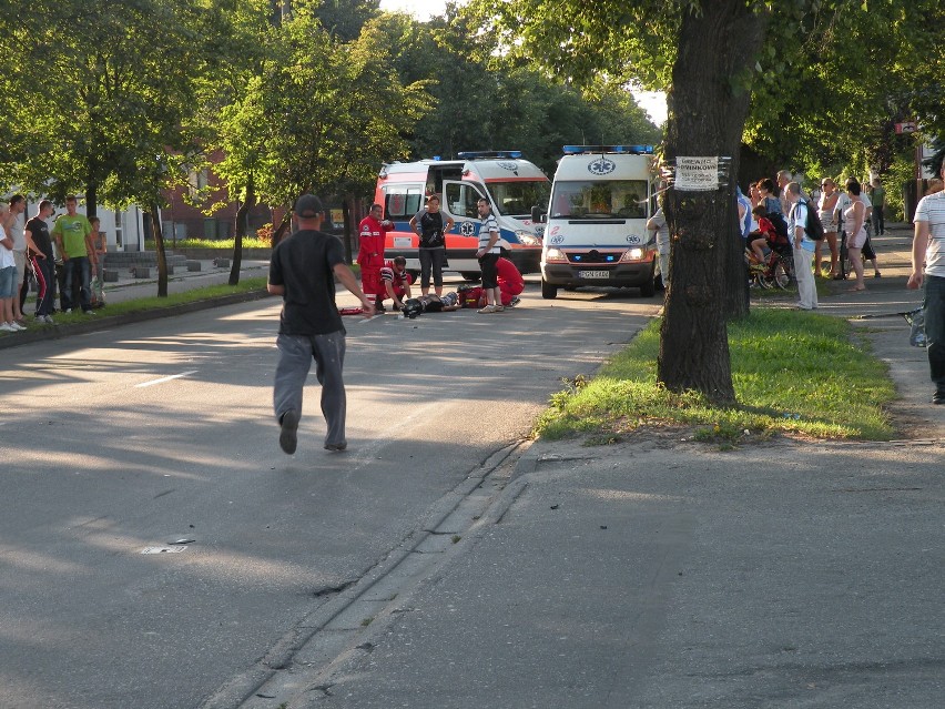 Gniezno: Motor wjechał w dziewięcioletnią dziewczynkę. Kierowca w szpitalu, dziecko lekko potłuczone