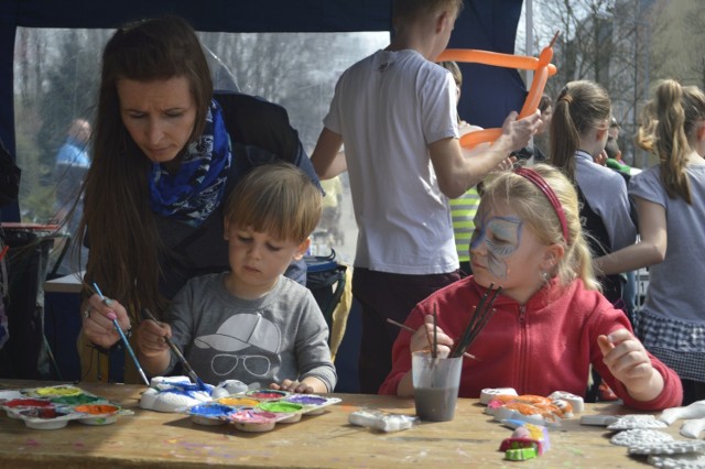 W Bogatyni odbył się festyn charytatywny dla 2-letniej Hani, chorej na siatkówczaka.