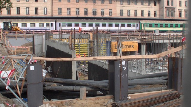 Minęły niespełna dwa tygodnie od oficjalnego wmurowano kamienia ...