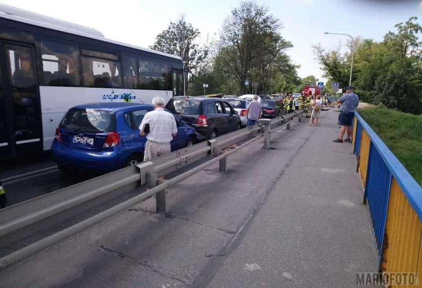 Zderzenie pięciu aut w Opolu.