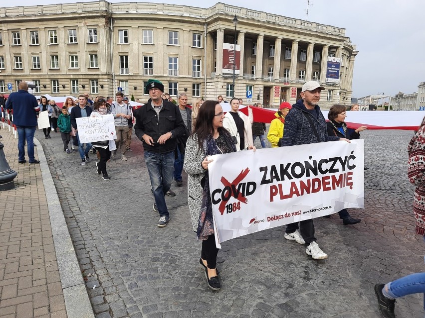 Marsz "zakończyć" pandemię na ulicach Białegostoku...