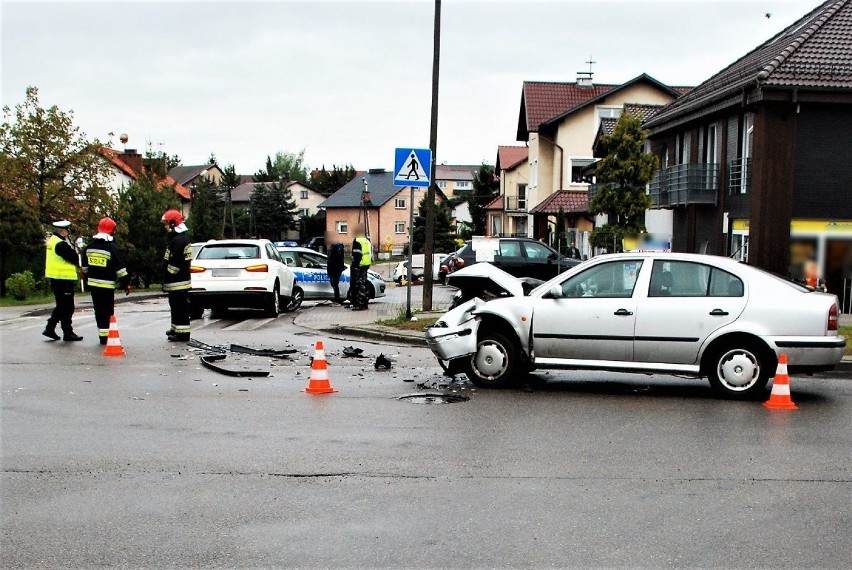 Tczew. Policjanci pracowali na miejscu wypadku drogowego [ZDJĘCIA]