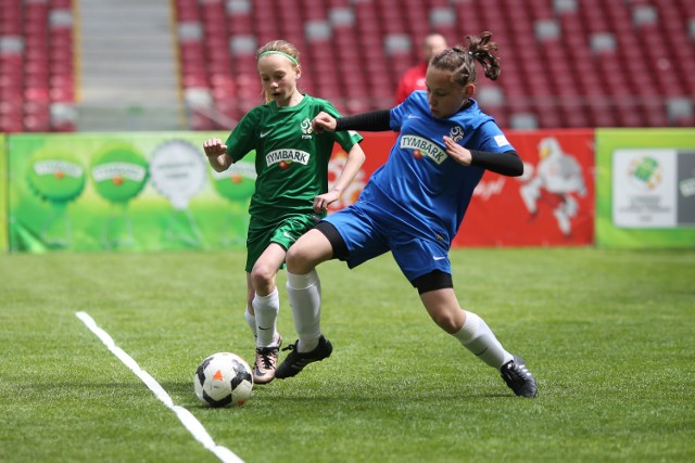 Reprezentanci Wielkopolski z medalami turnieju "Z Podwórka na Stadion o Puchar Tymbarku"