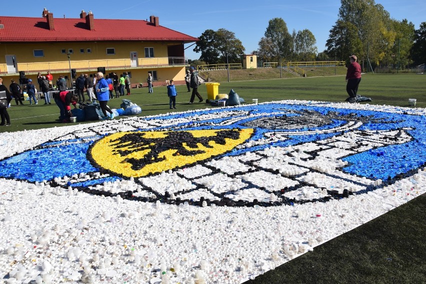 Mamy rekord! Ogromny herb Zgorzelca ułożony w szczytnym celu dla Aleksa! [ZDJĘCIA/WIDEO]