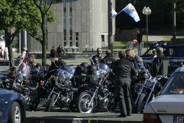 Motocykliści w Gdyni będą nadal płacić za parkowanie.