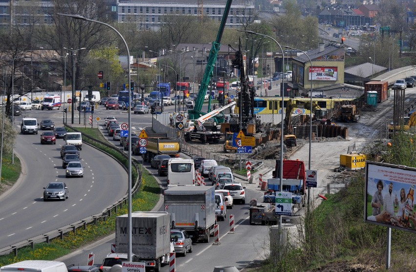 Kraków. Budowa łącznicy kolejowej Zabłocie-Krzemionki: paraliż będzie jeszcze większy [ZDJĘCIA]