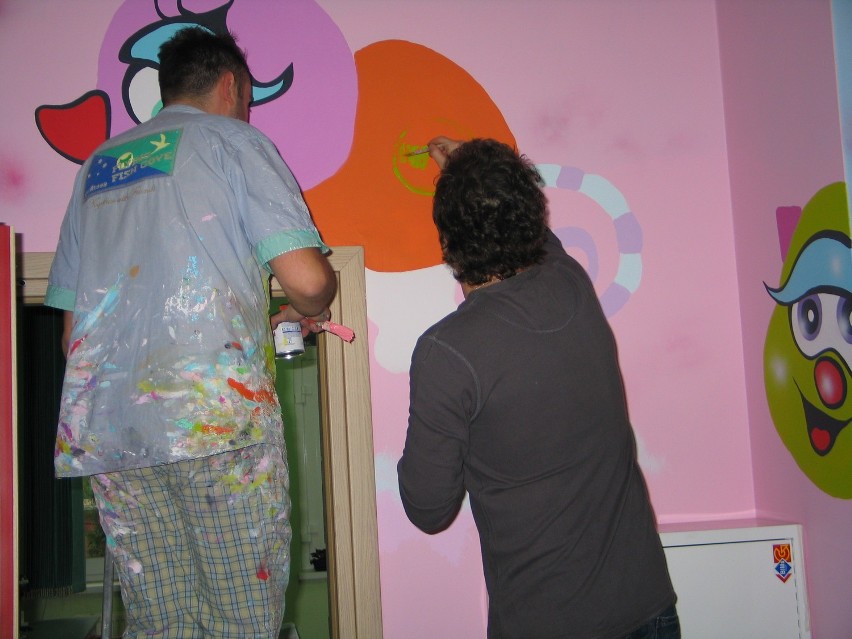 Sosnowiec: Ściany izby przyjęć w Centrum Pediatrii zdobią kolorowe koty