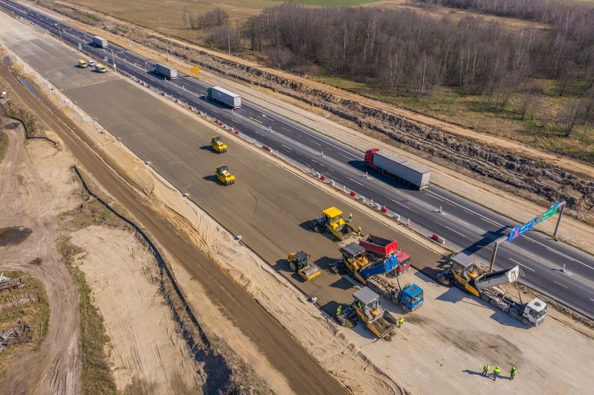 Na początku kwietnia na autostradzie A1 koło Łodzi rozpoczną...