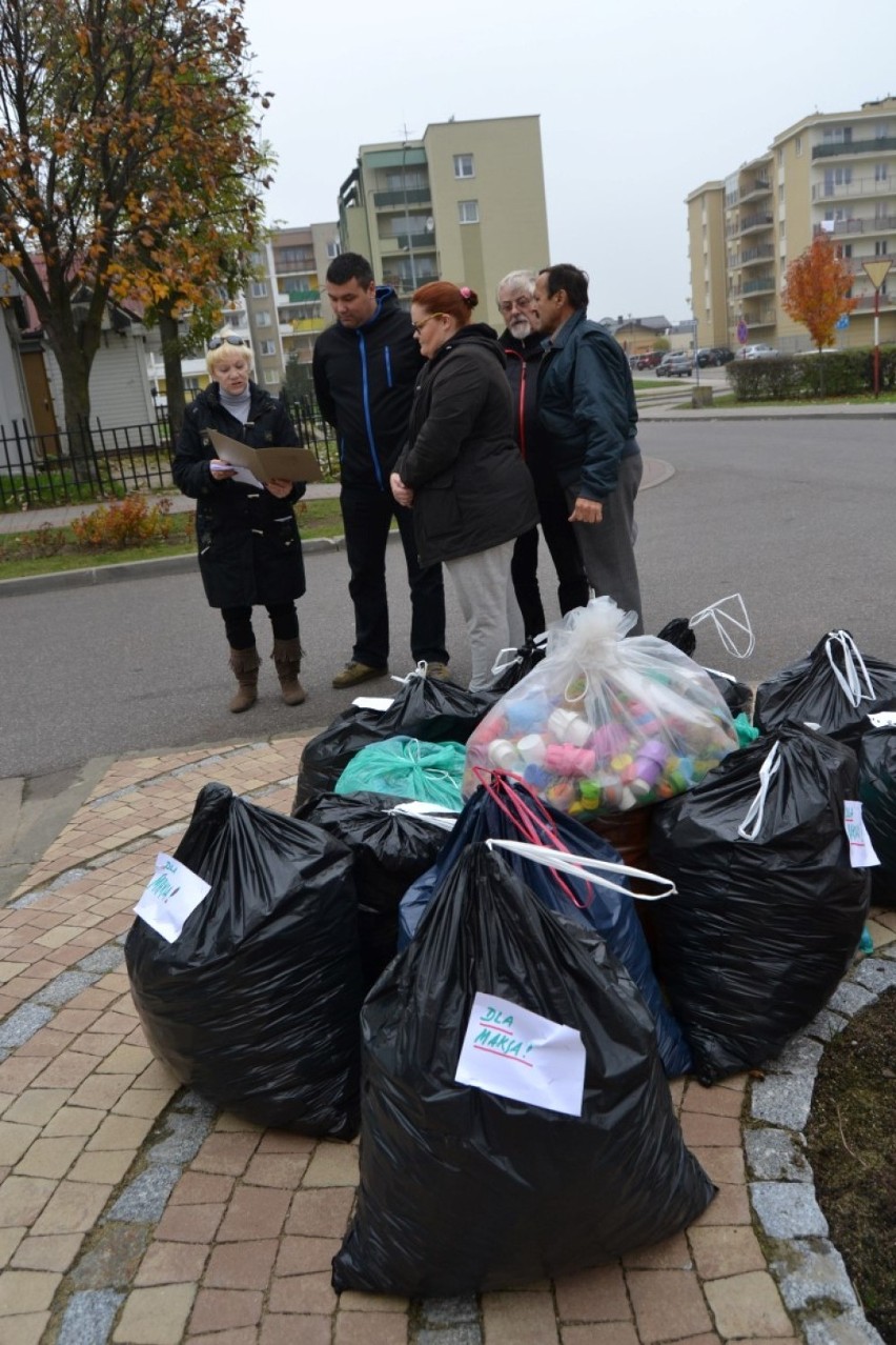 Tczew: zebrali 45 tys. nakrętek dla chorego Maksymiliana z Tczewa. FOTO