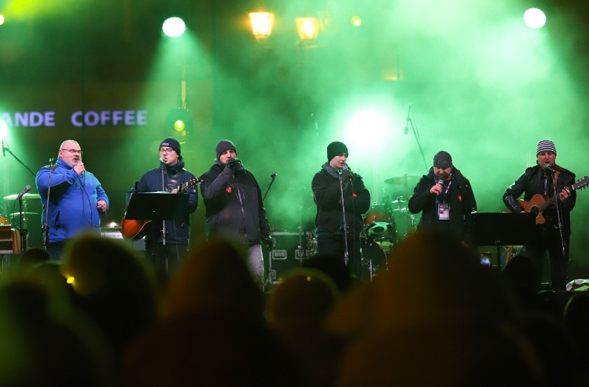 Toruń. Światełko do nieba i koncert Czaqu zakończyły 31. finał WOŚP