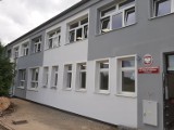 Szkoła w Łebczu. Remontowana i rozbudowywana placówka na 1 września 2020 będzie gotowa. Jak wygląda od środka? Nauczyciele pokazali ZDJĘCIA