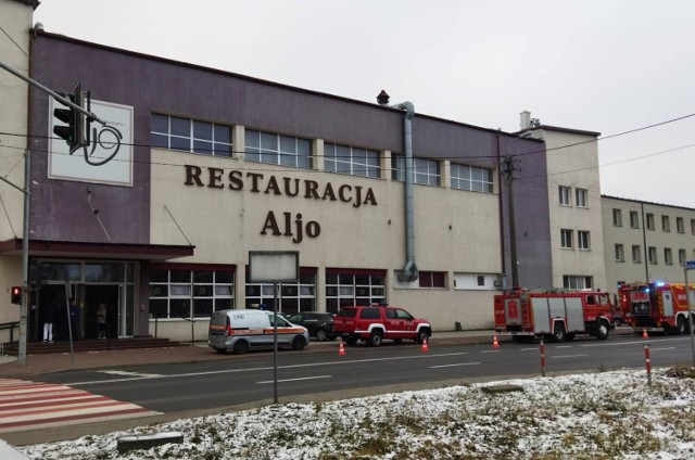 Pożar w restauracji Aljo w Kaliszu. Na miejscu 7 zastępów straży pożarnej