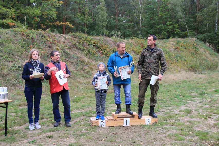 Strzelecki weekend z zawodników OKSS "10-ka" z Radomska [ZDJĘCIA]