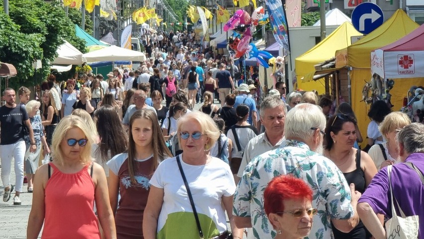 Od pięciu dni na kieleckim deptaku trwa Jarmark Kielecki....