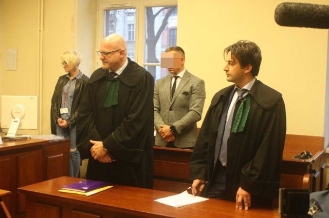 Sąd Okręgowy w Katowicach skazał  oskarżonego Tomasza G. na 1 rok i 8 miesięcy pozbawienia wolności