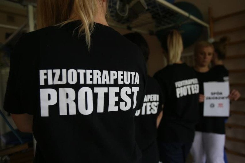 Protest fizjoterapeutów w Świętochłowicach. Walka o podwyżki. Wiosną ruszy protest fizjoterapeutów i diagnostów