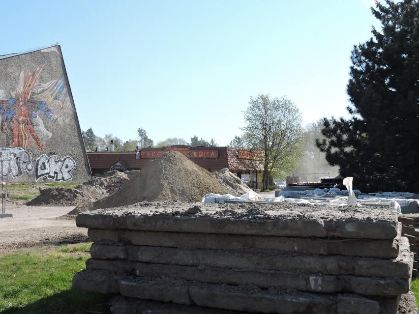 Nie ukończą budowy świnoujskiej promenady przed sezonem. Pracują na pełnych obrotach