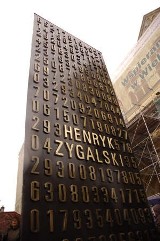 POMNIK - Ku czci poznaniaków, którzy złamali szyfr Enigmy