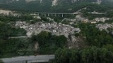 Zdjęcia z drona pokazują ogrom zniszczeń w miejscowości Pescara del Tronto (wideo)