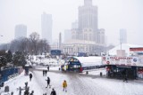Śnieg w Warszawie i okolicach. IMGW wydaje ostrzeżenia pierwszego stopnia. Stołeczny Ratusz: jesteśmy gotowi