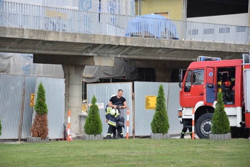 Pożar w szpitalu św. Łukasza w Tarnowie. Trzeba było włączyć zasilanie awaryjne [ZDJĘCIA]