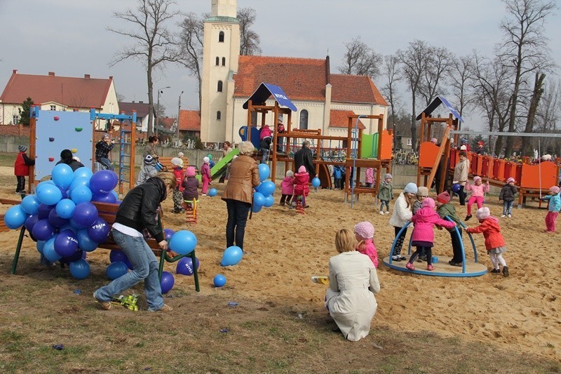 Dziadowa Kłoda: Mają plac zabaw