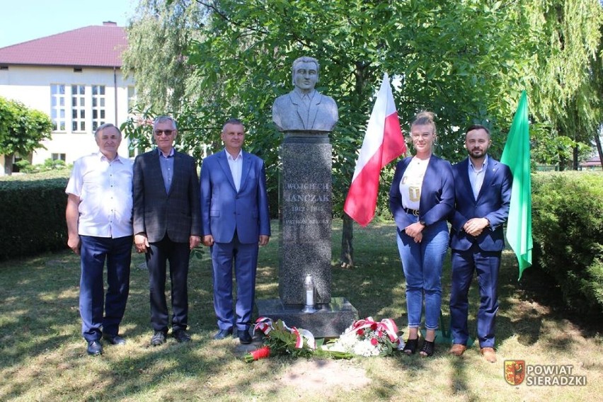 Dzień Walki i Męczeństwa Wsi Polskiej uhonorowany w powiecie sieradzkim ZDJĘCIA