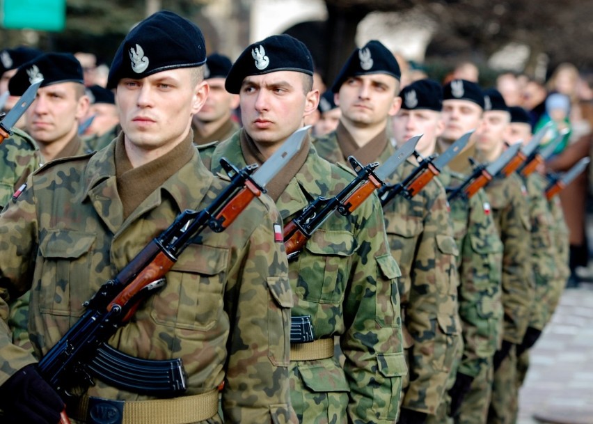 Szkoleni są na potrzeby Narodowych Sił Rezerwowych i korpusu...