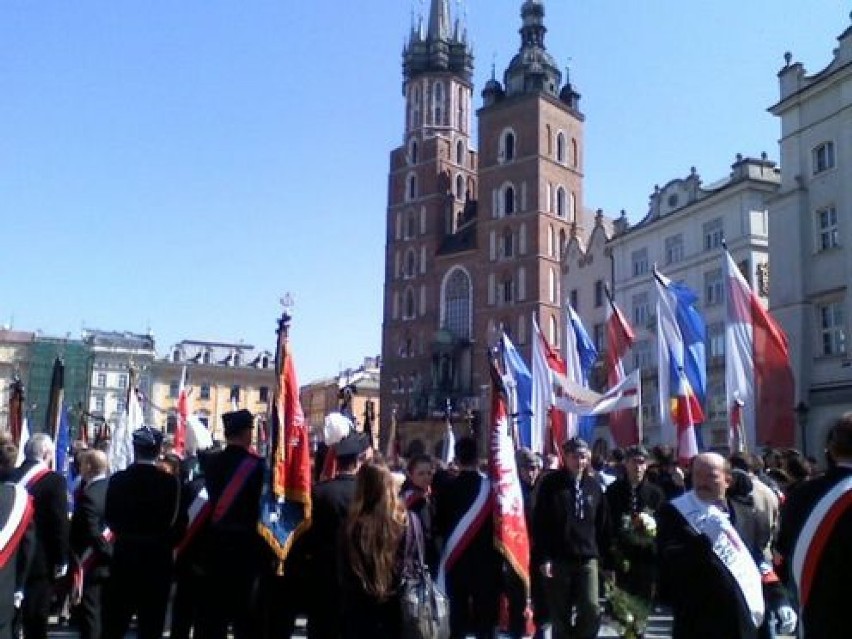 Zebrani na krakowskim Rynku, którzy chcą osobiście...