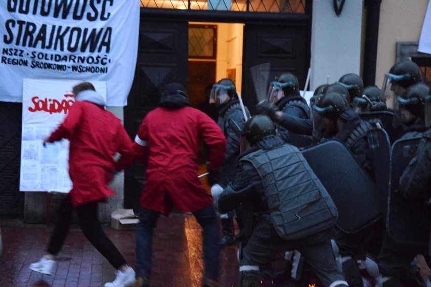 Rocznica wybuchu stanu wojennego w Zamościu. Tak wyglądała...