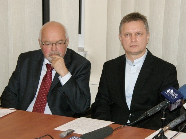 Krzysztof Pawłowski, twórca sądeckiej WSB-NLU i Robert Gmaj jeden z jej nowych właścicieli