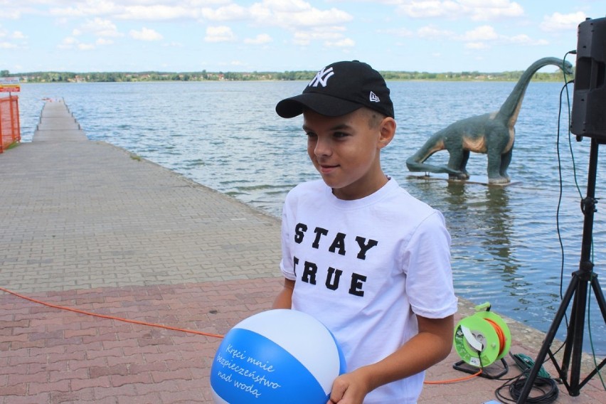 „Kręci mnie bezpieczeństwo… nad wodą” - Piknik prewencyjny na plaży w Łazienkach, nad jeziorem Błędno. Zbąszyń - 11 lipca 2019