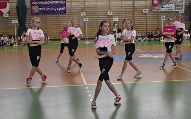 10 czerwca 2014 r. w hali sportowej Zbąszynianka odbył się IV Festiwal Tańca o Puchar Burmistrza Zbąszynia, w kategoriach klas 0 -III oraz IV-VI szk&oacute;ł podstawowych.
Fot. Dorota Michalczak