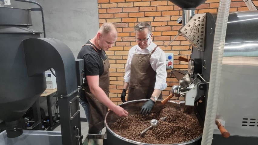 Prezydent Piły pracował jako barista w Craft Beans