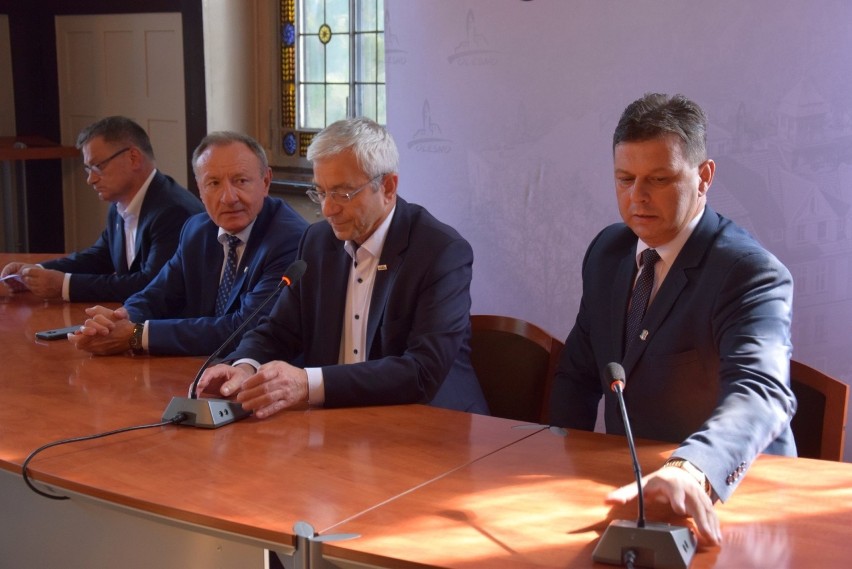 Senatorowie z komisji rolnictwa i rozwoju wsi w Oleśnie