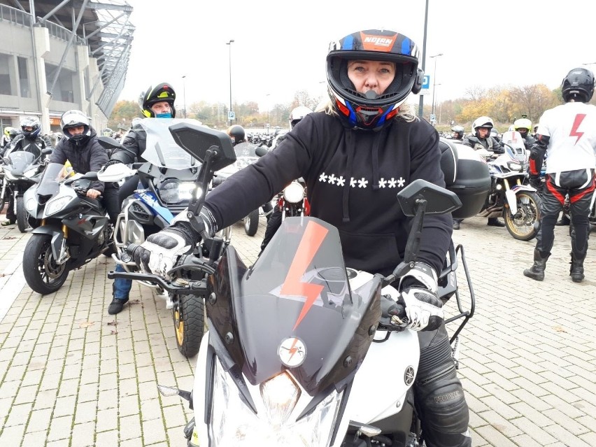 Motocykliści jadą przez Łódź! ZDJĘCIA. Tak wspierają protest kobiet